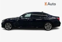 Musta BMW 740 2017 kuva 6.