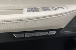 Musta BMW 740 2017 kuva 17.