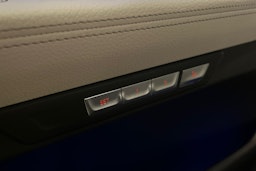 Musta BMW 740 2017 kuva 34.