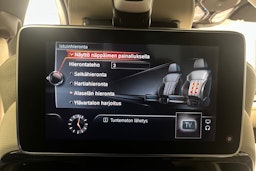 Musta BMW 740 2017 kuva 35.