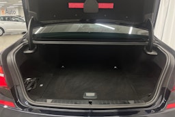 Musta BMW 740 2017 kuva 38.