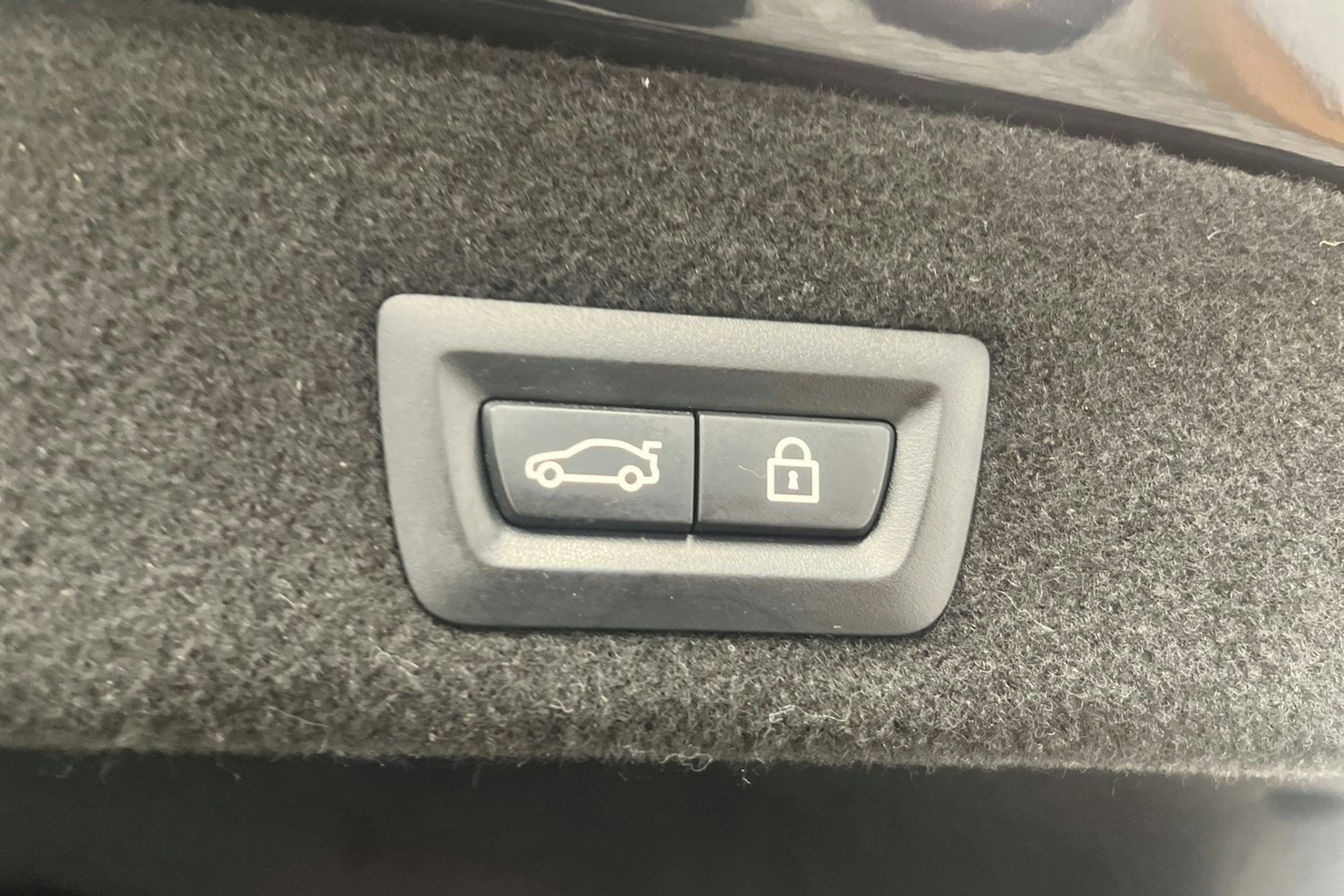 Musta BMW 740 2017 kuva 39.