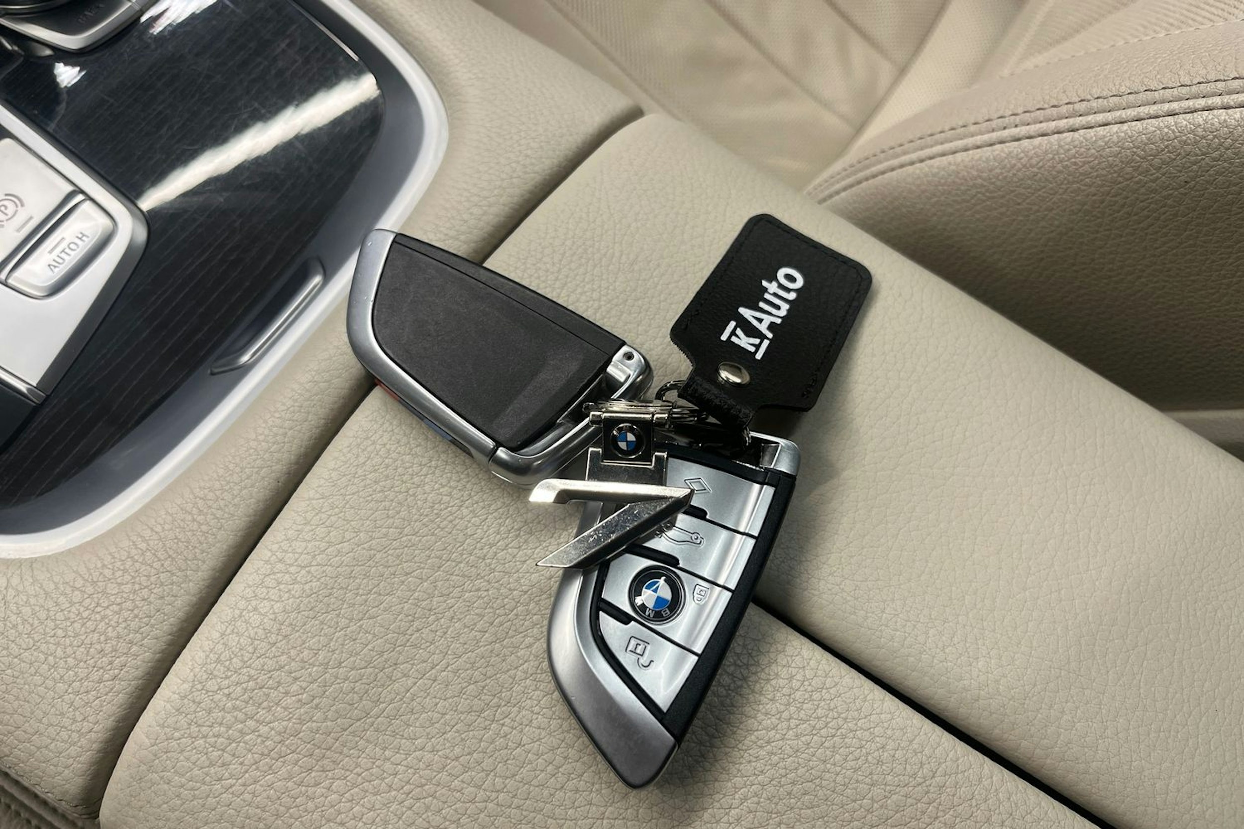 Musta BMW 740 2017 kuva 40.