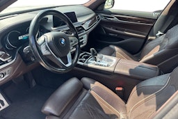 valkoinen BMW 740 2017 kuva 3.