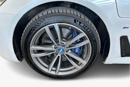 valkoinen BMW 740 2017 kuva 11.