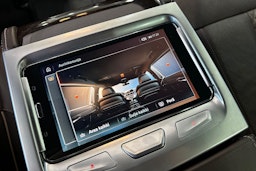 valkoinen BMW 740 2017 kuva 22.