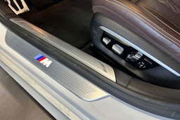 valkoinen BMW 740 2017 kuva 24.