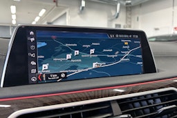 valkoinen BMW 740 2017 kuva 33.