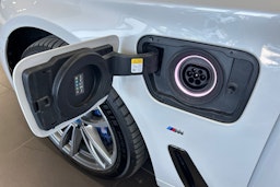 valkoinen BMW 740 2017 kuva 44.