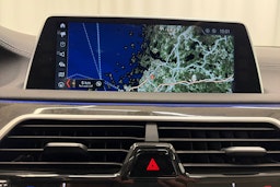 sininen BMW 740 2017 kuva 24.