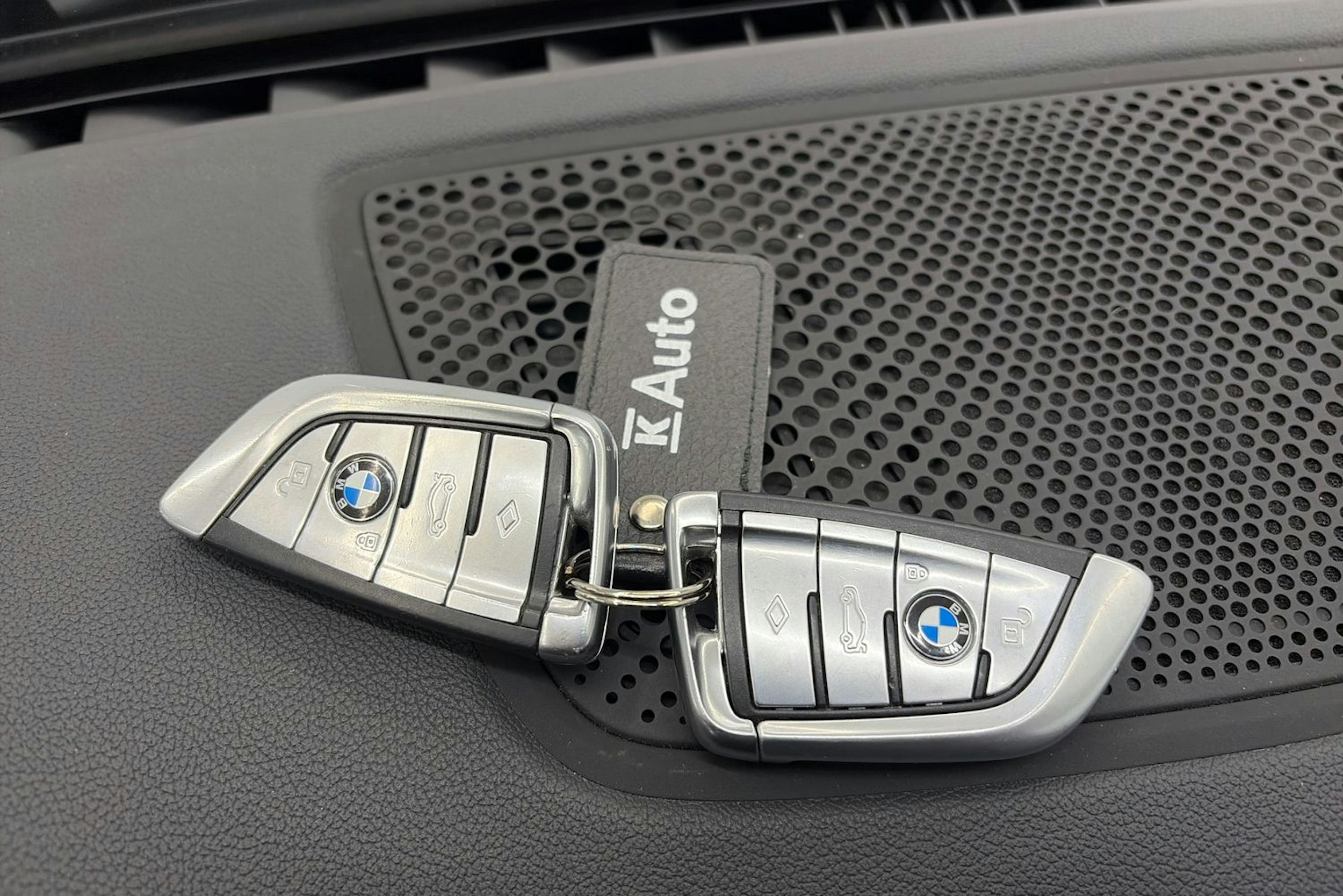 sininen BMW 740 2017 kuva 30.