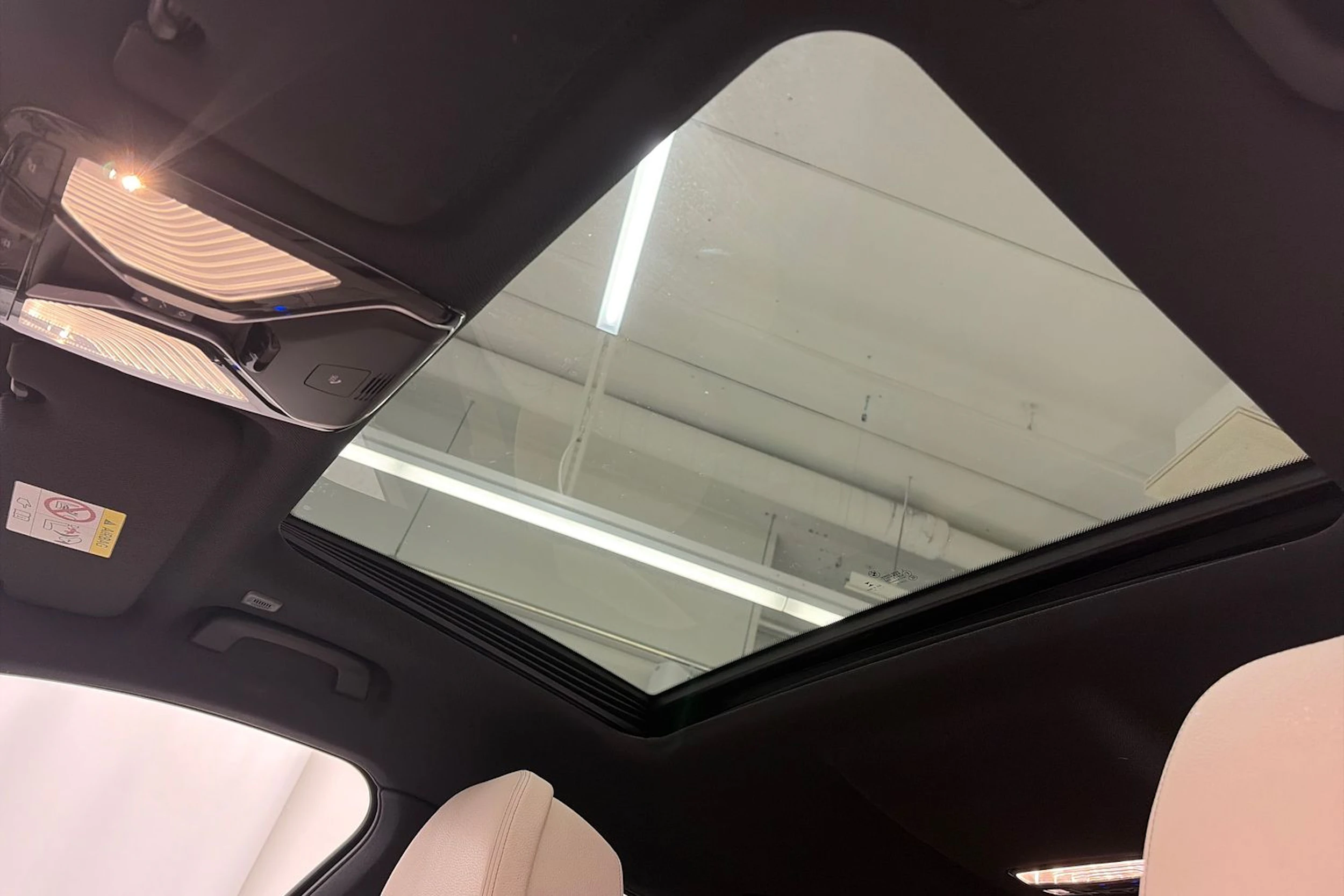 sininen BMW 740 2017 kuva 38.
