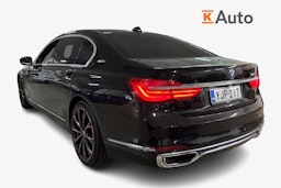 musta BMW 740 2017 kuva 2.