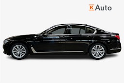 musta BMW 740 2017 kuva 6.