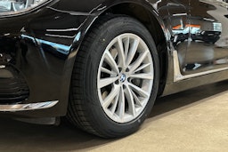musta BMW 740 2017 kuva 11.