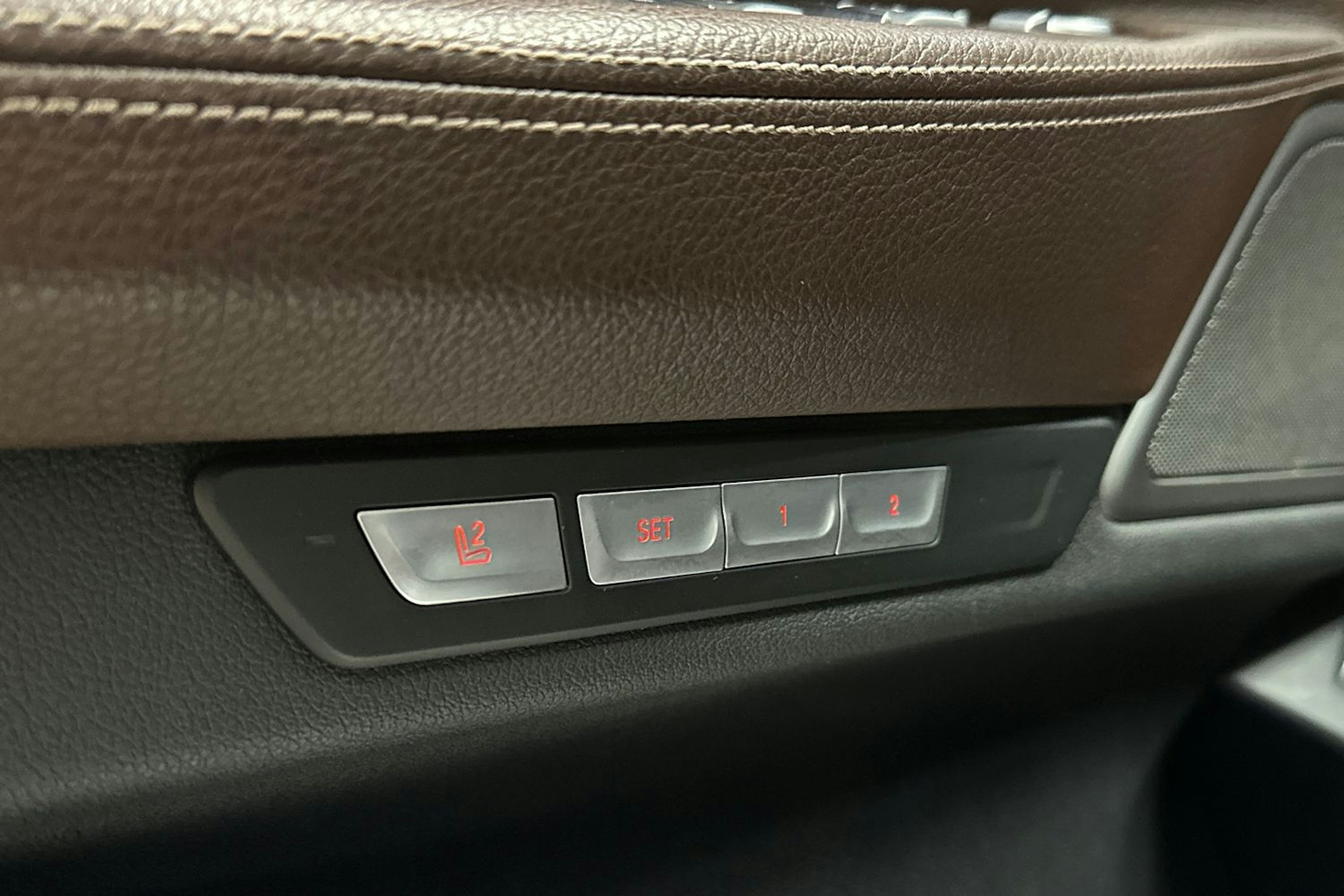 musta BMW 740 2017 kuva 33.