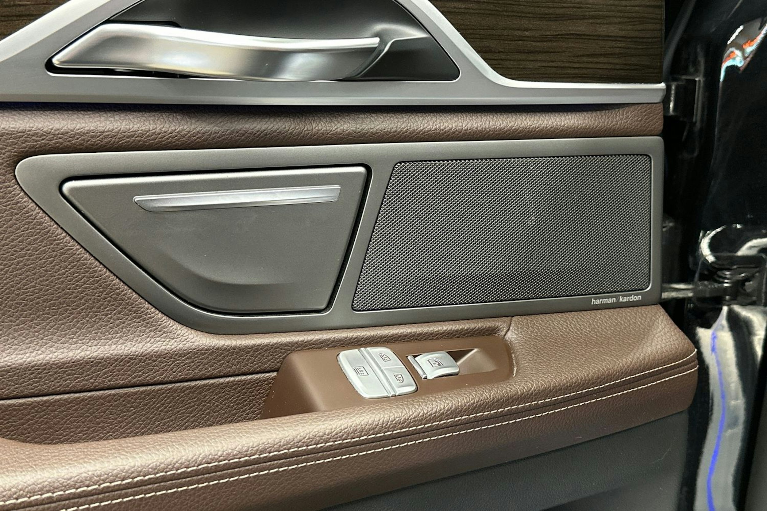 musta BMW 740 2017 kuva 34.