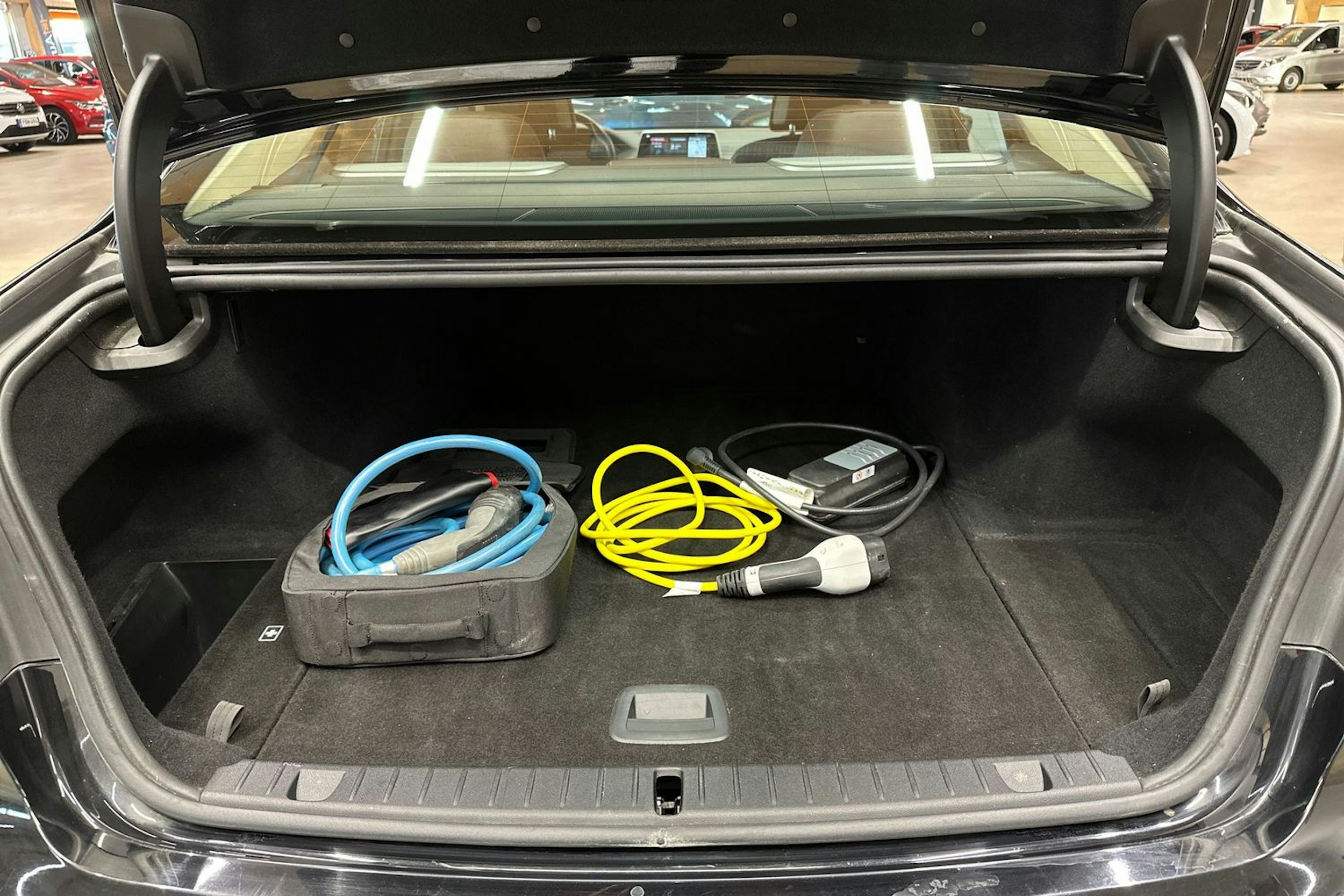 musta BMW 740 2017 kuva 36.
