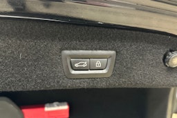 musta BMW 740 2017 kuva 37.