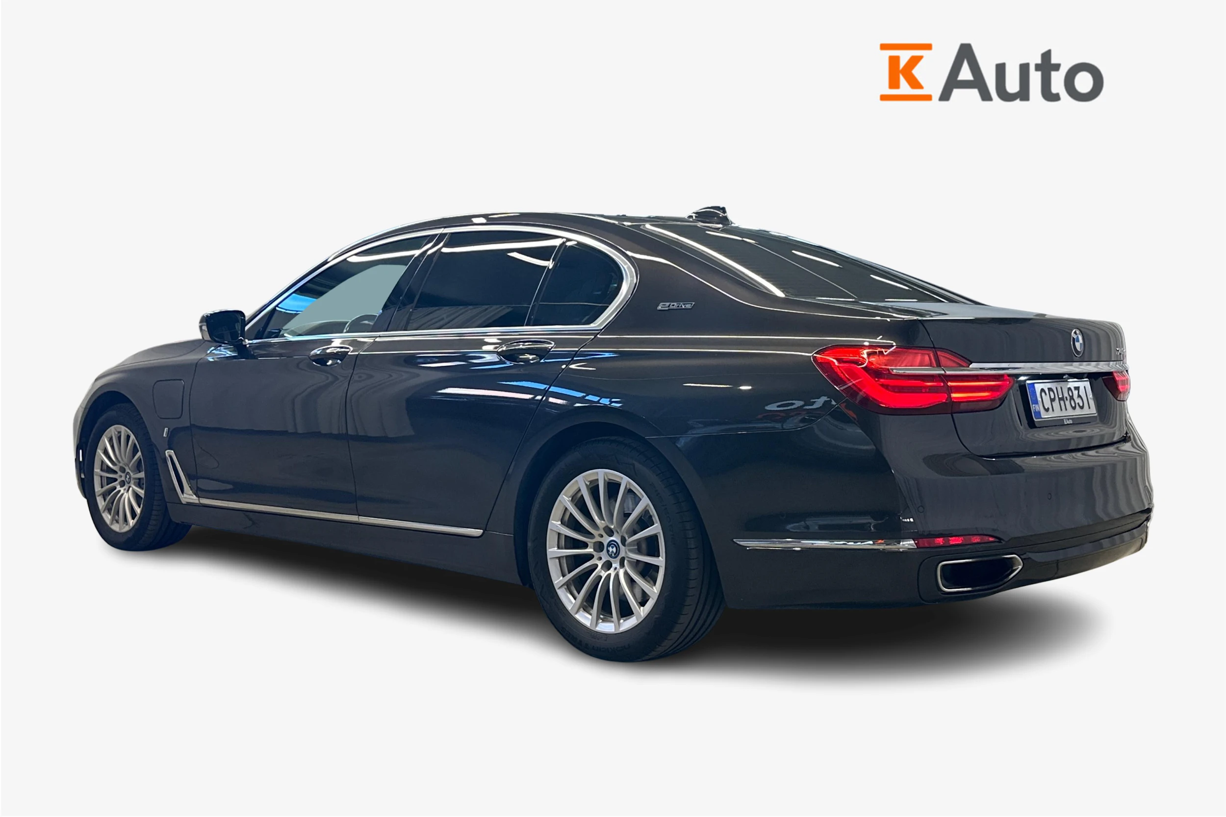 ruskea (beige) BMW 740 2018 kuva 2.