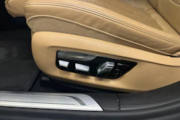 ruskea (beige) BMW 740 2018 kuva 5.