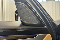 ruskea (beige) BMW 740 2018 kuva 7.