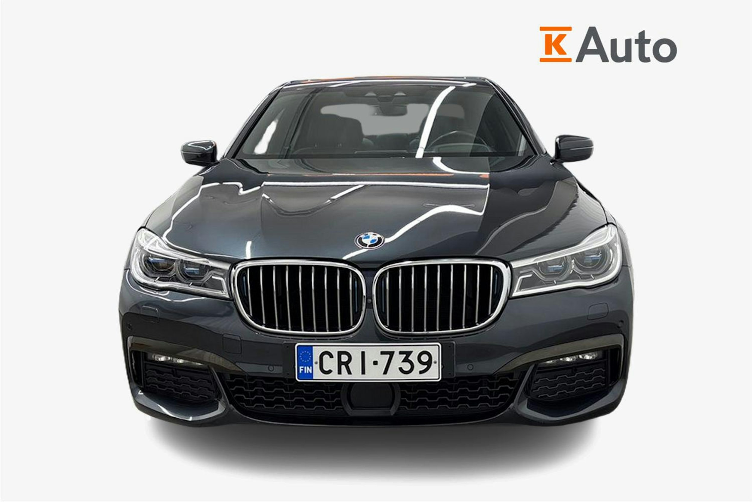 harmaa BMW 740 2018 kuva 5.
