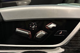 harmaa BMW 740 2018 kuva 14.