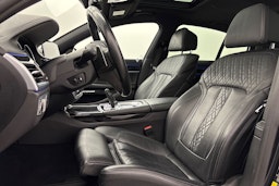 harmaa BMW 740 2018 kuva 17.