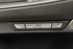 harmaa BMW 740 2018 kuva 19.