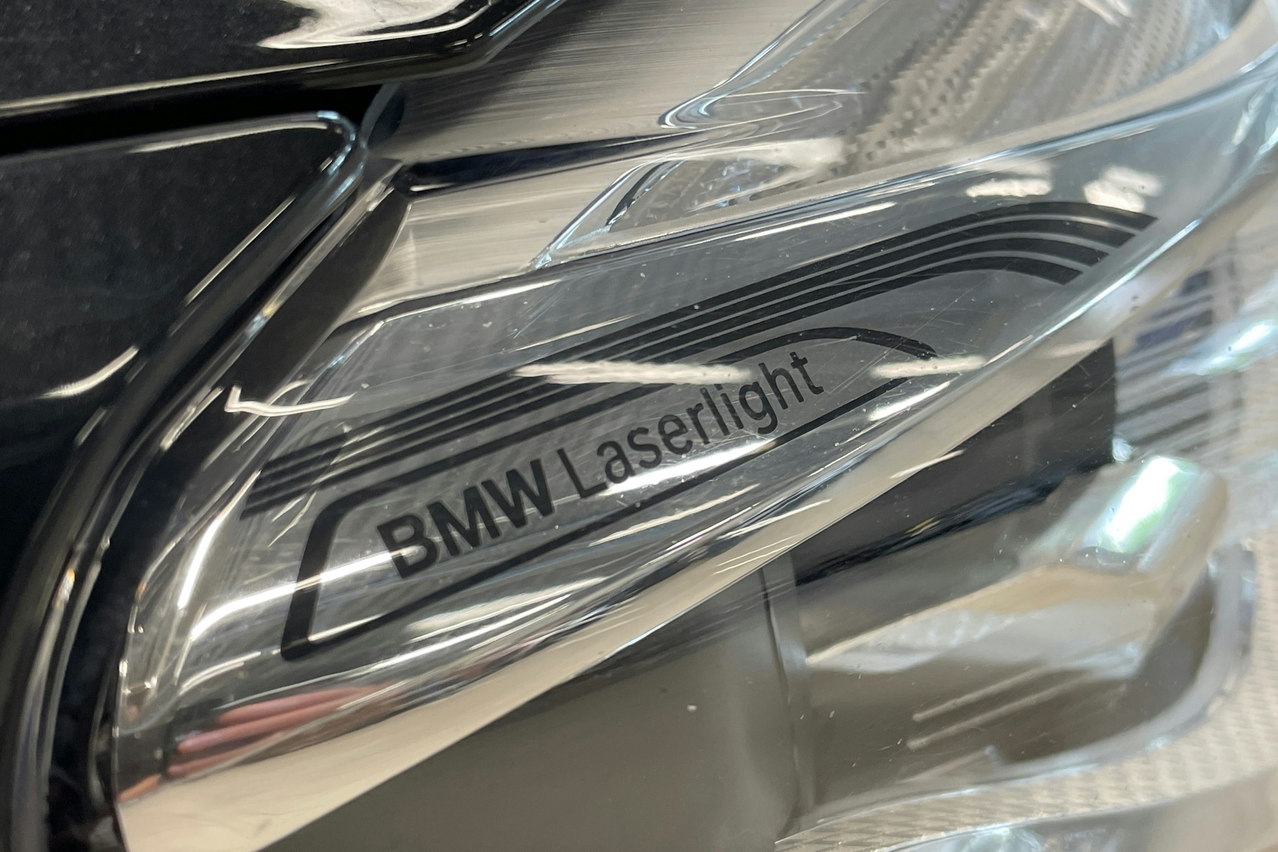 Musta BMW 740 2018 kuva 33.
