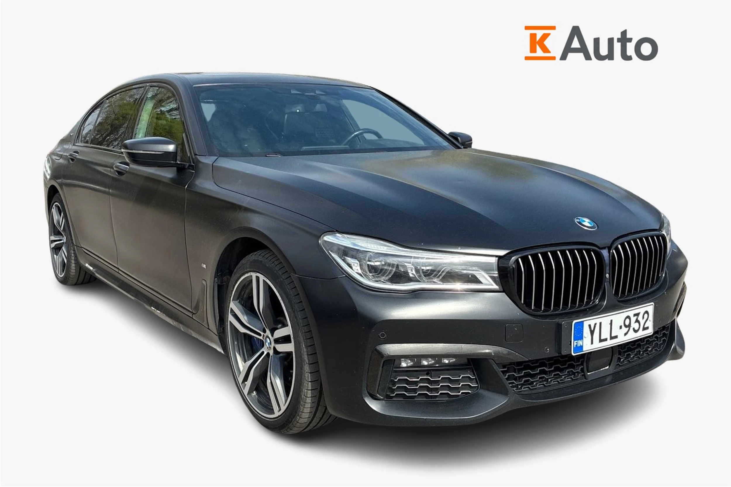 Musta BMW 740 2018 kuva 1.