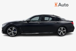 Musta BMW 740 2018 kuva 7.