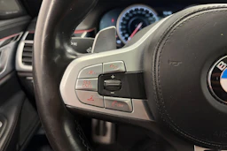 Musta BMW 740 2018 kuva 26.