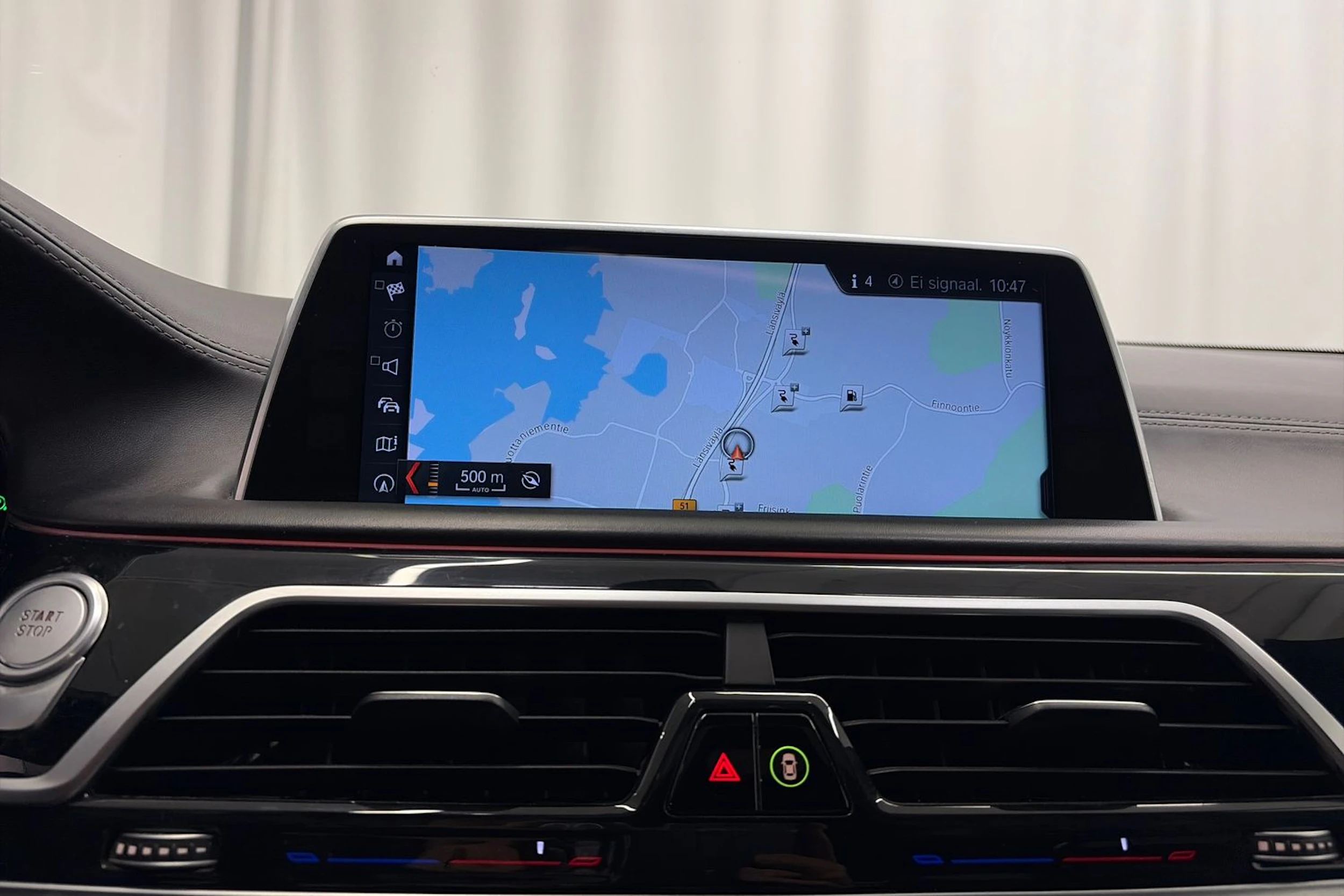 Musta BMW 740 2018 kuva 30.