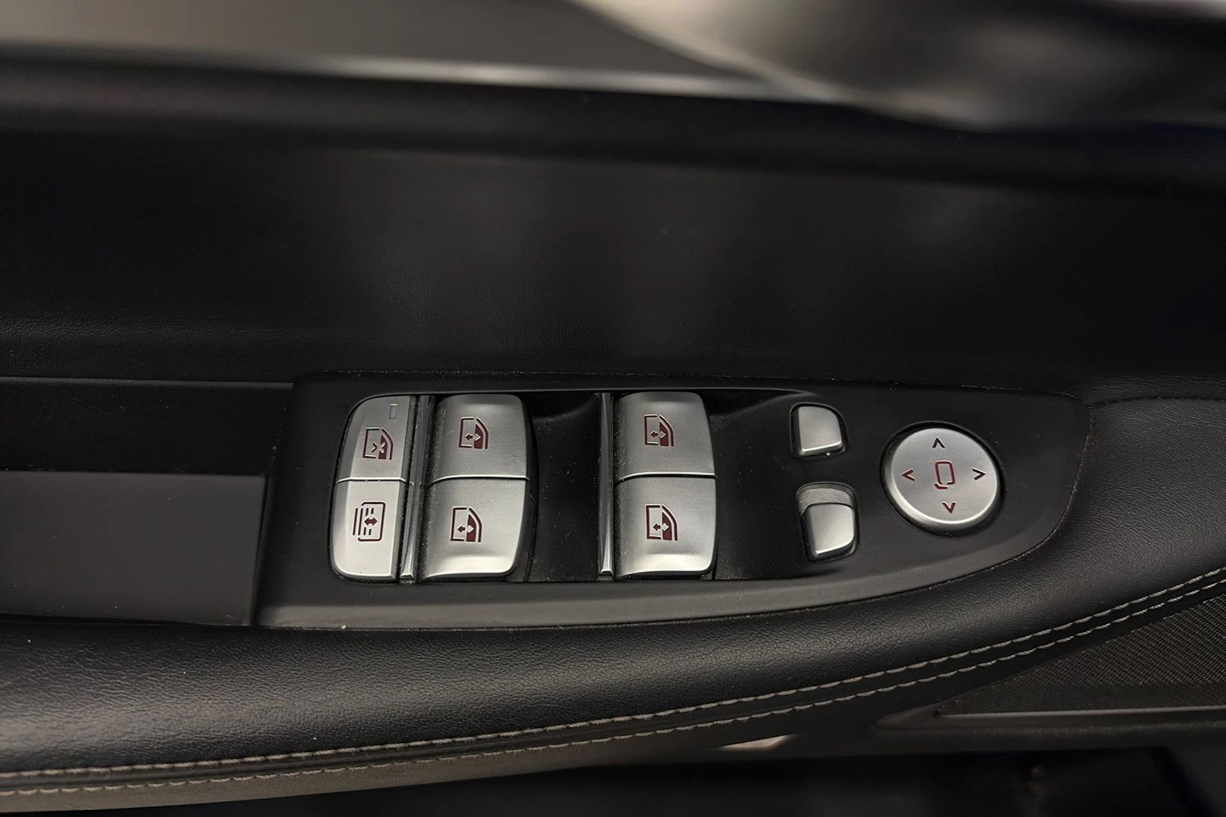 Musta BMW 740 2018 kuva 40.