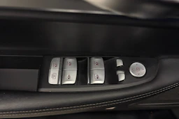 Musta BMW 740 2018 kuva 40.