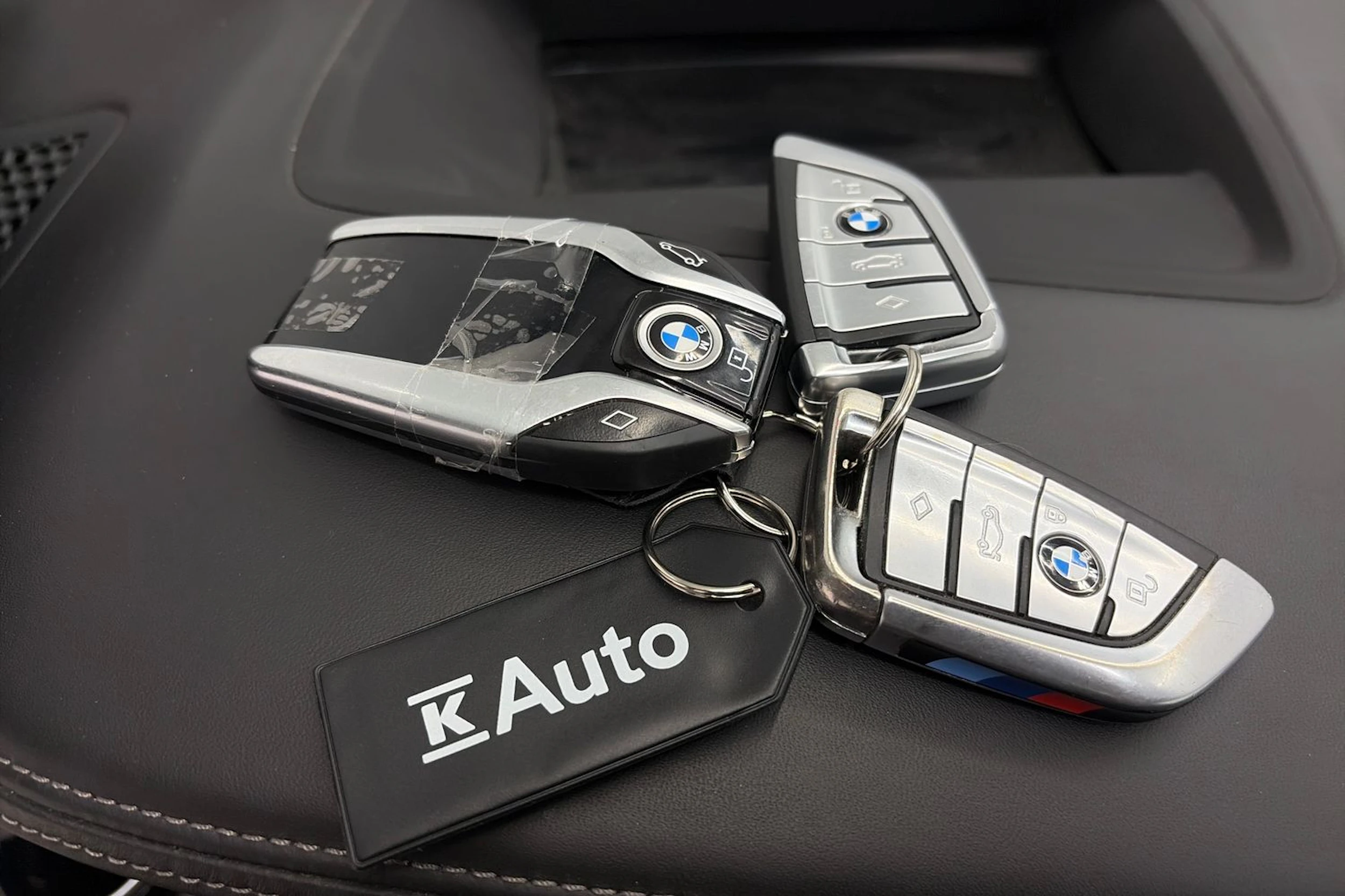 Musta BMW 740 2018 kuva 43.