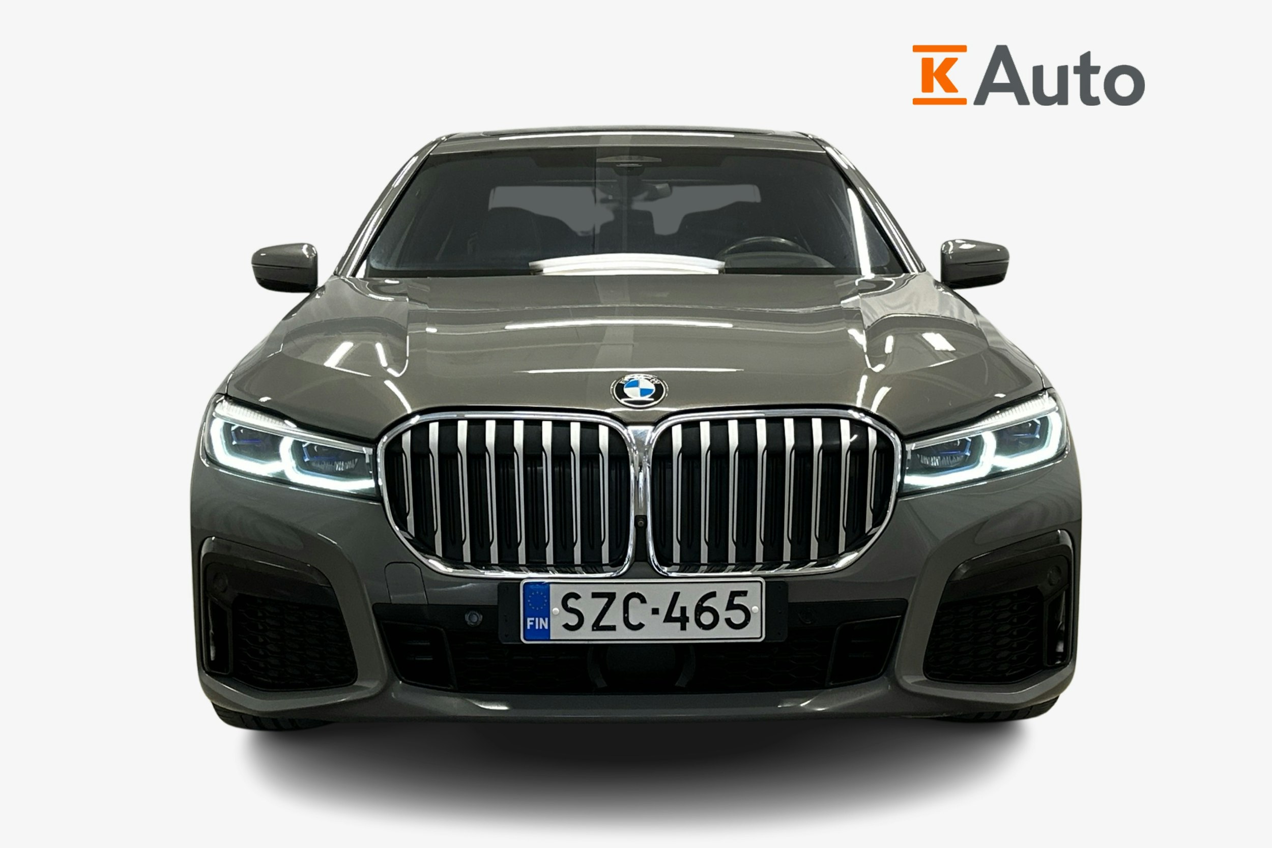 Harmaa BMW 745 2019 kuva 4.