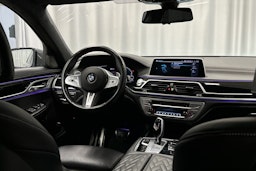 Harmaa BMW 745 2019 kuva 6.