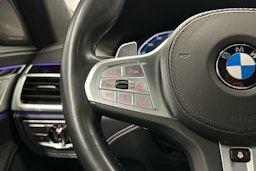 Harmaa BMW 745 2019 kuva 7.
