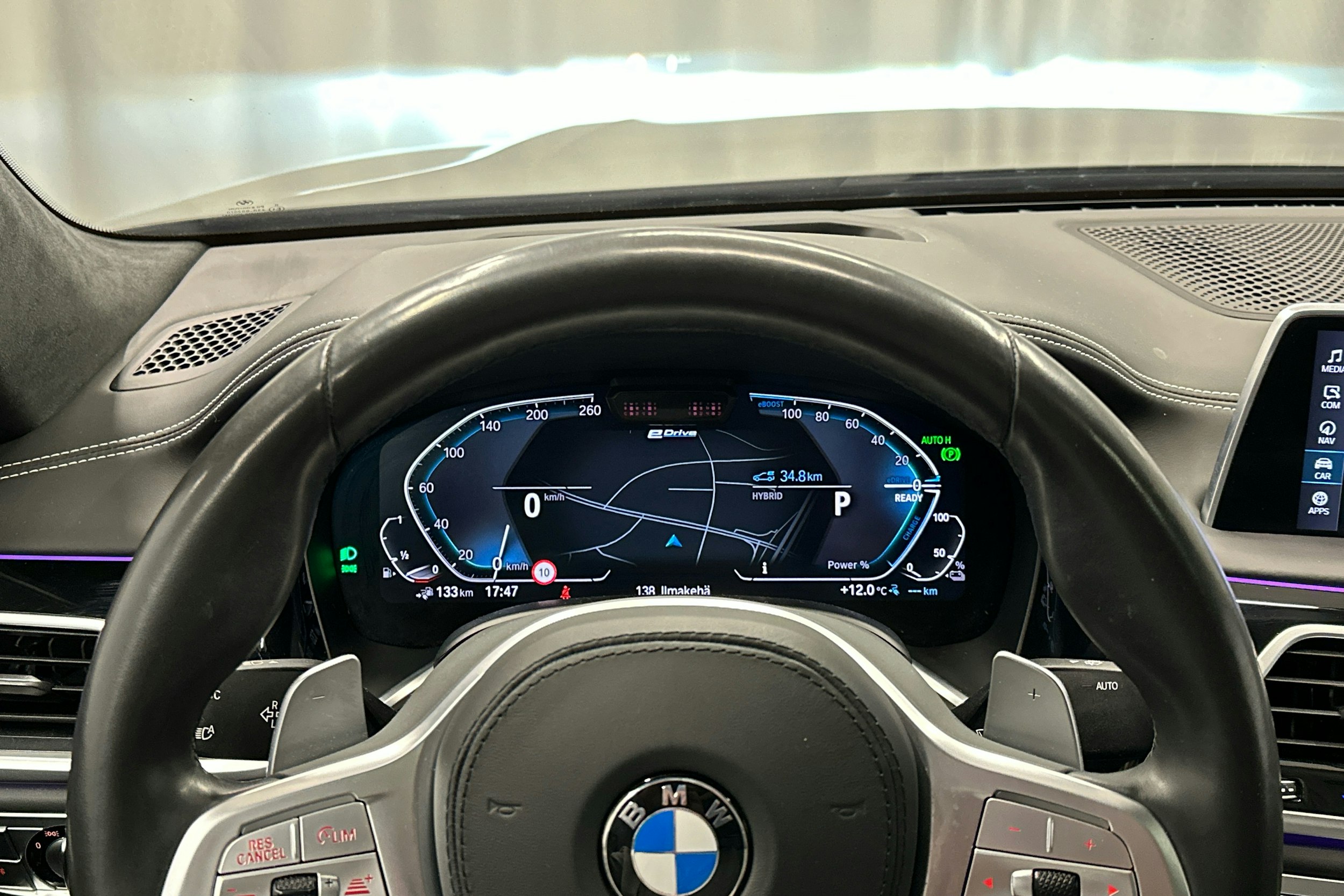 Harmaa BMW 745 2019 kuva 11.