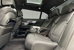 Harmaa BMW 745 2019 kuva 29.