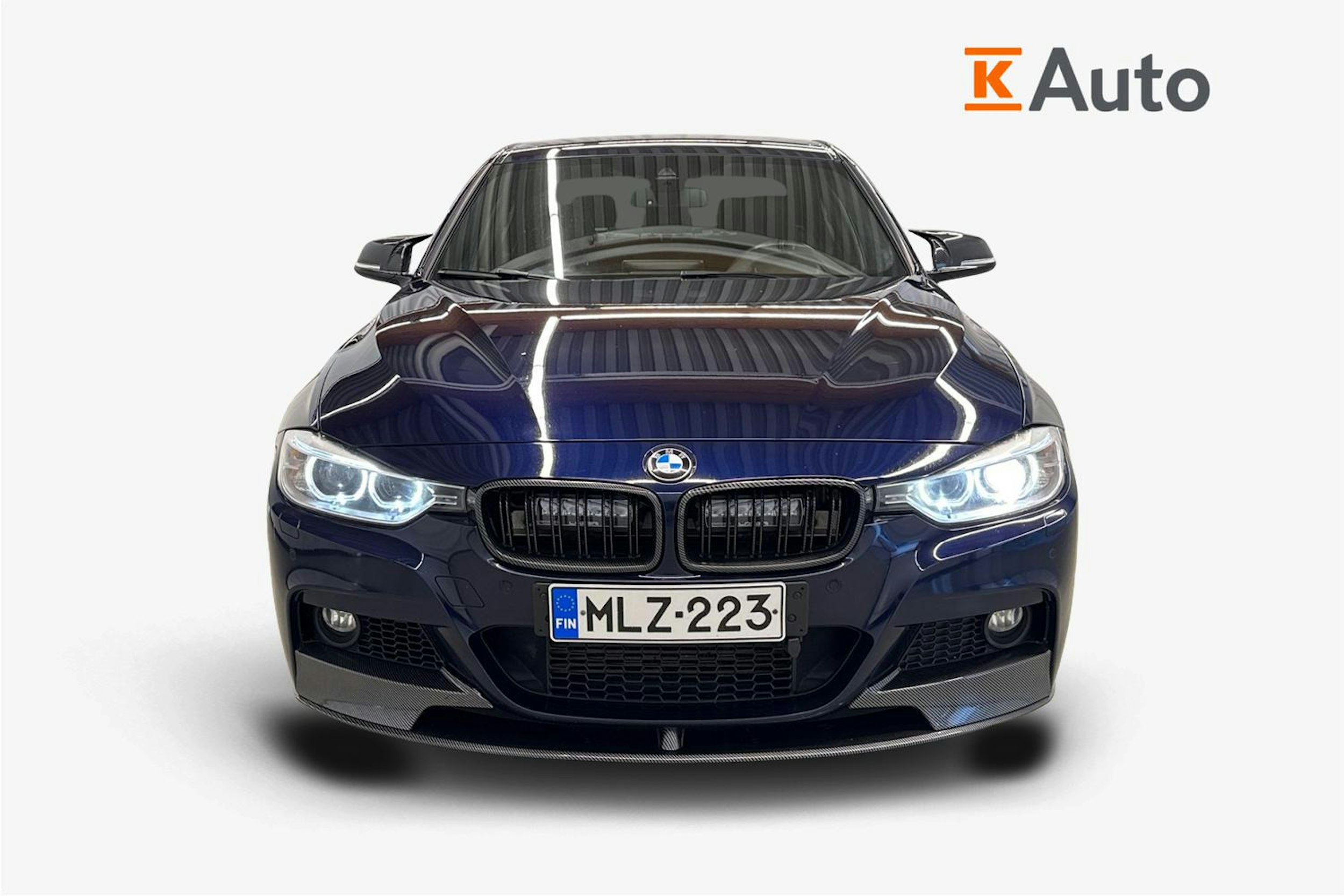 sininen BMW 335 2013 kuva 5.