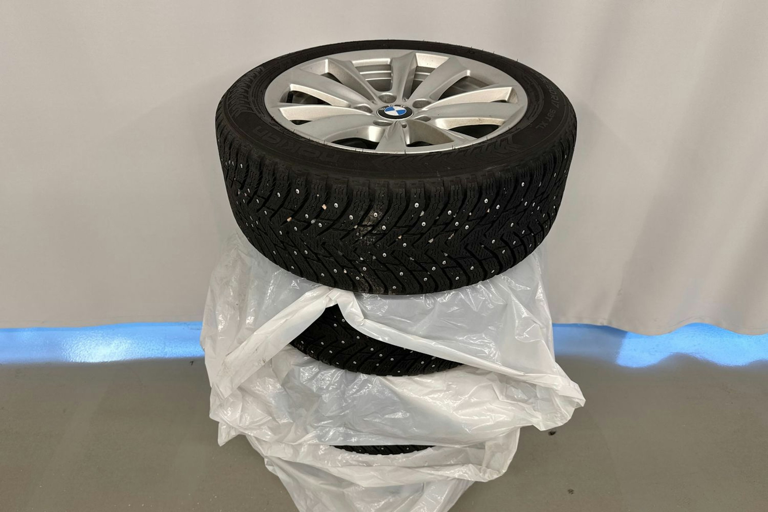 sininen BMW 335 2013 kuva 33.