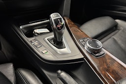 sininen BMW 335 2013 kuva 38.