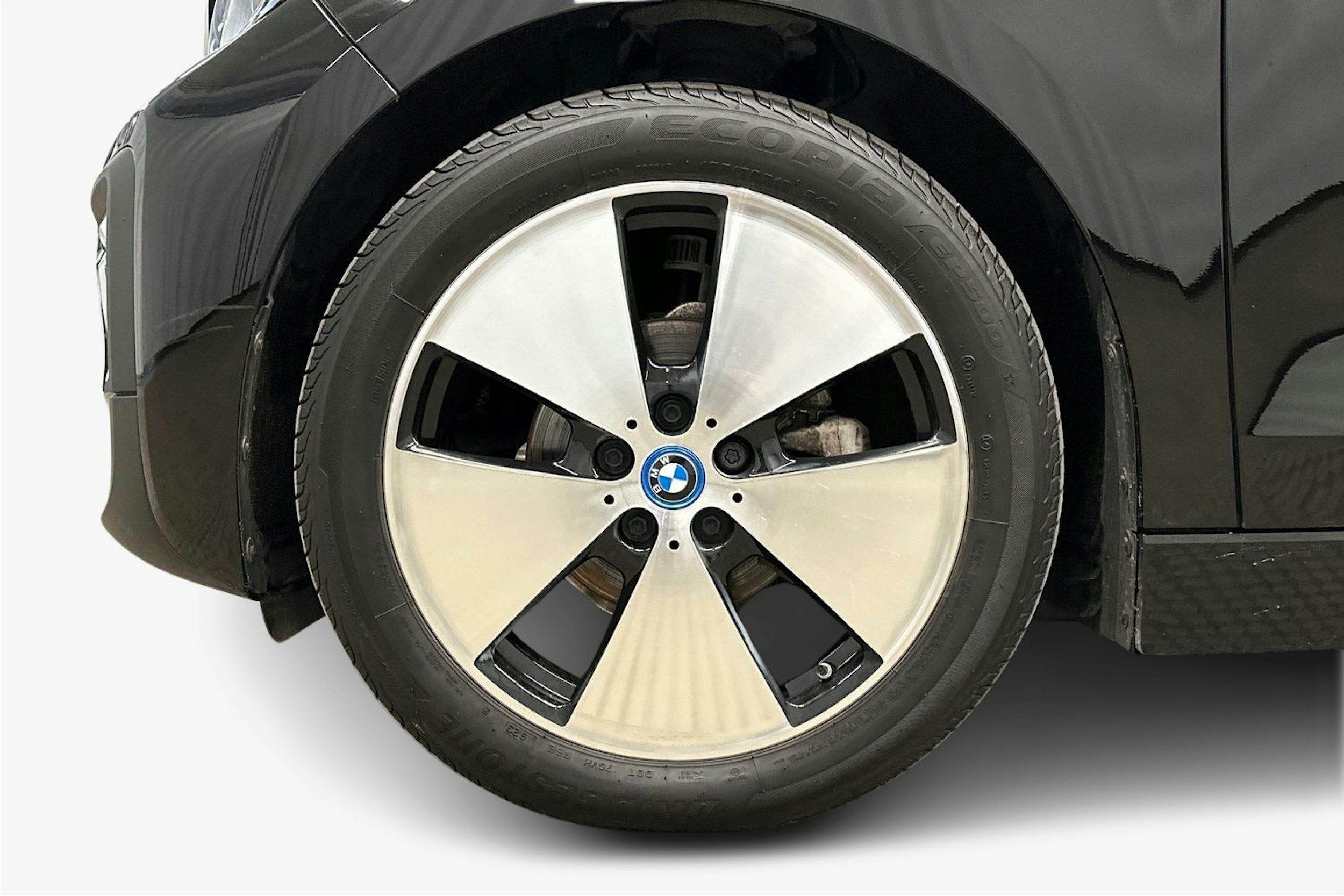 musta BMW i3 2018 kuva 11.