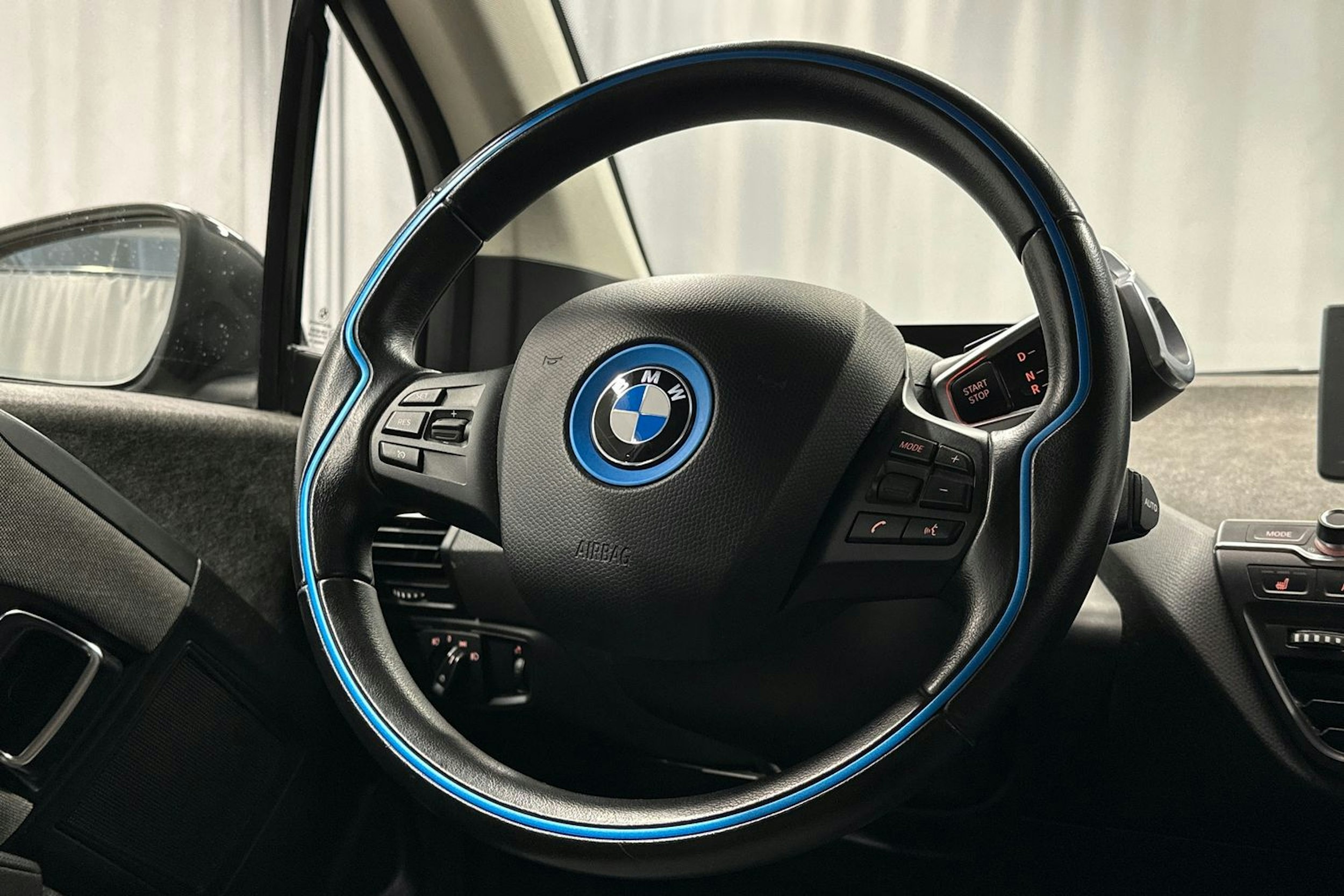 musta BMW i3 2018 kuva 15.