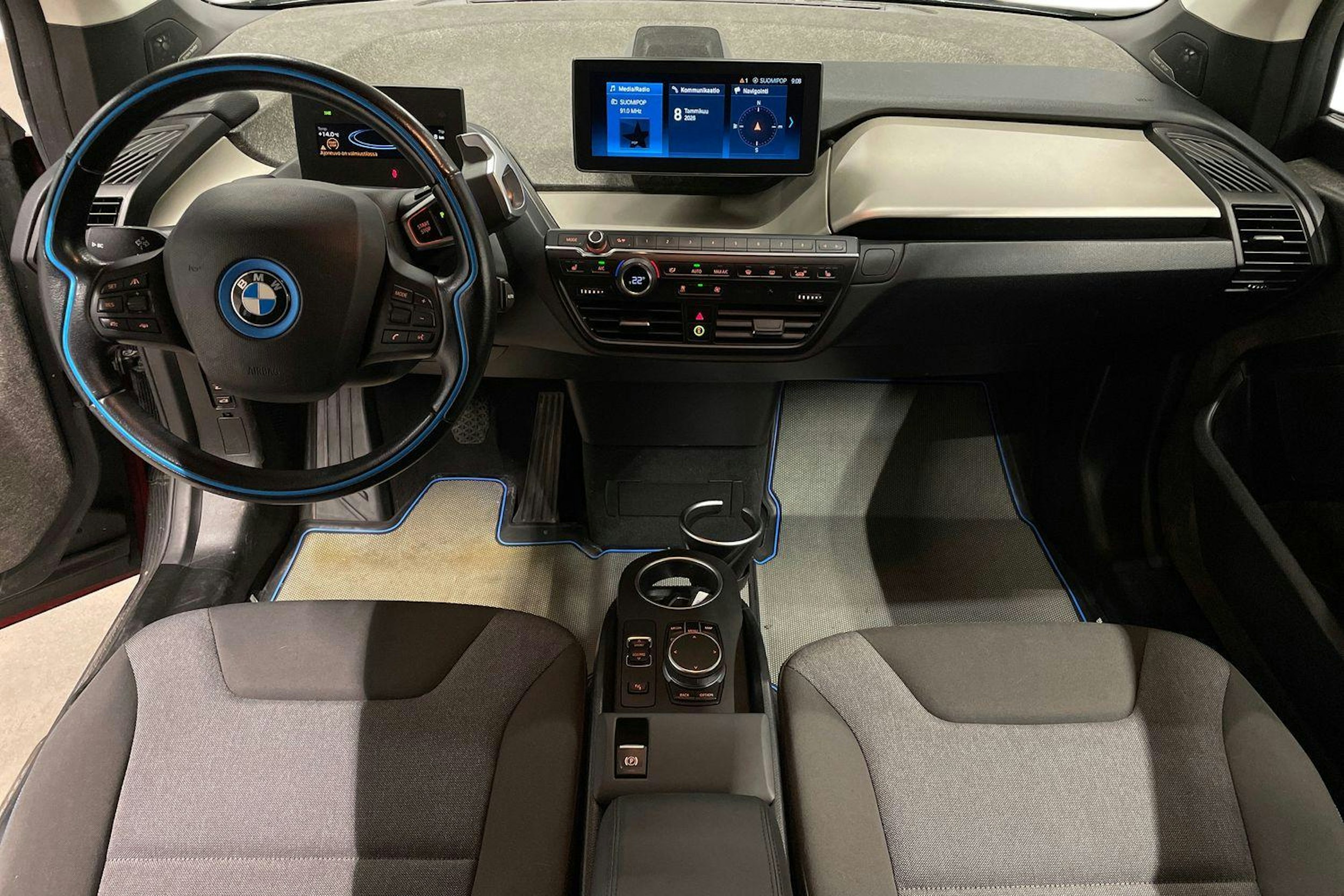 Punainen BMW i3 2019 kuva 9.