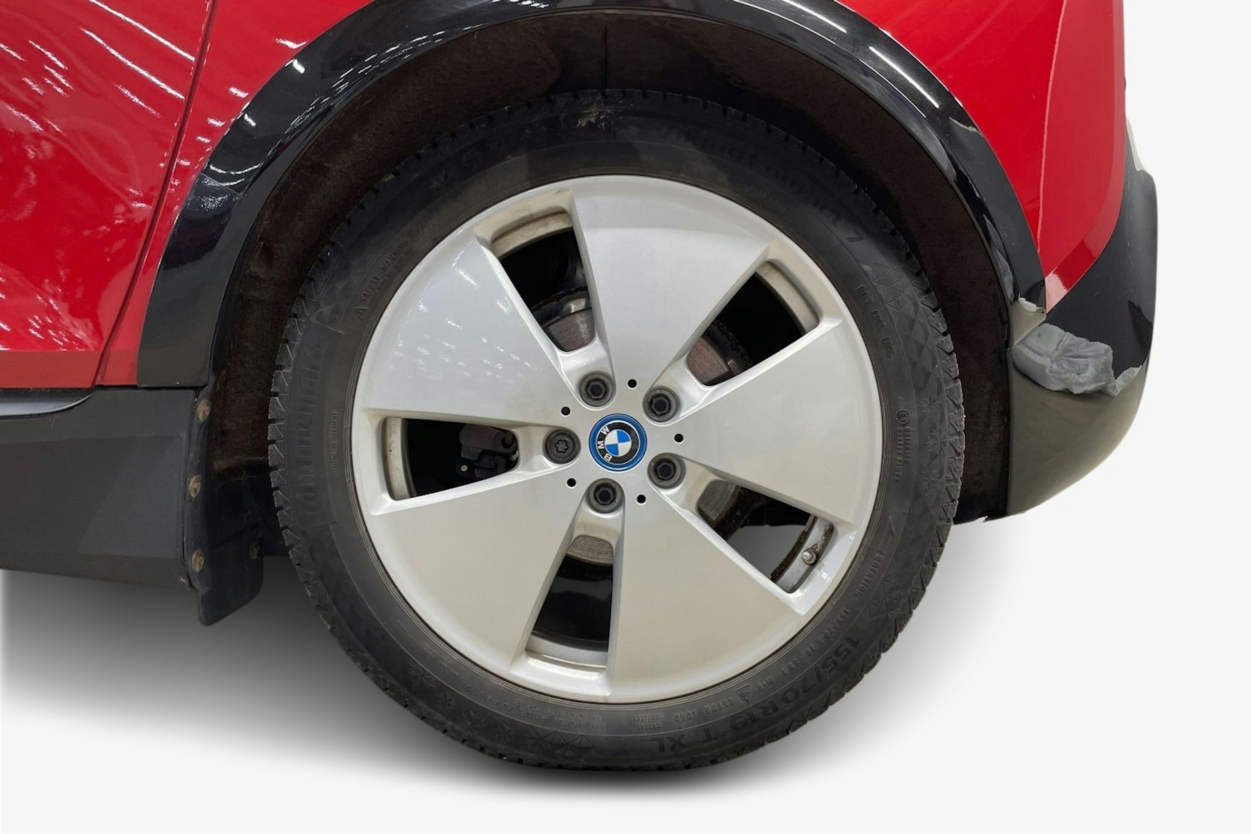 Punainen BMW i3 2019 kuva 11.